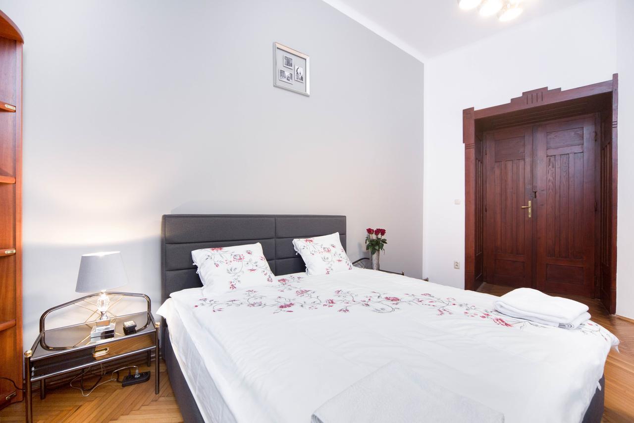 Clemens Apartment