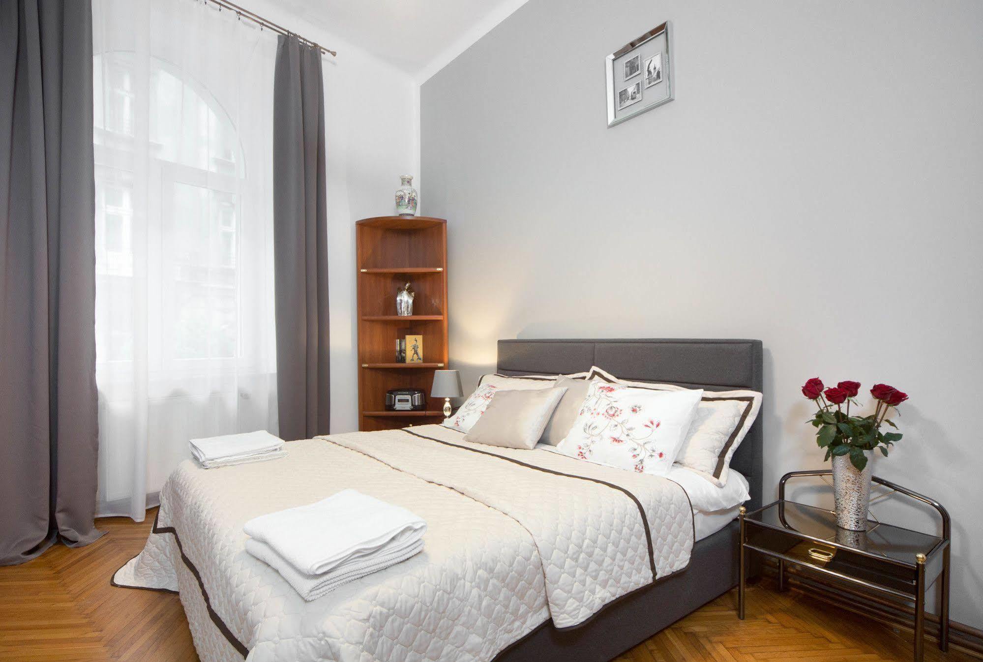 Clemens Apartment